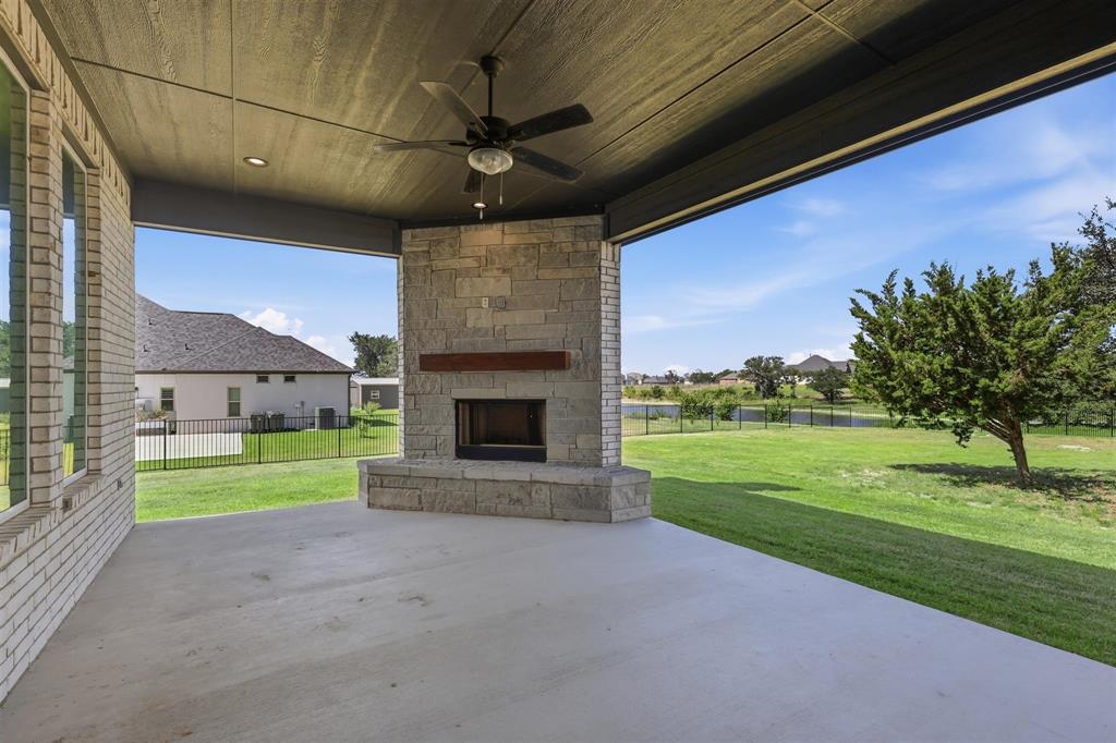 901 Medaris Way Azle, TX 76020 - Photo 29 of 39