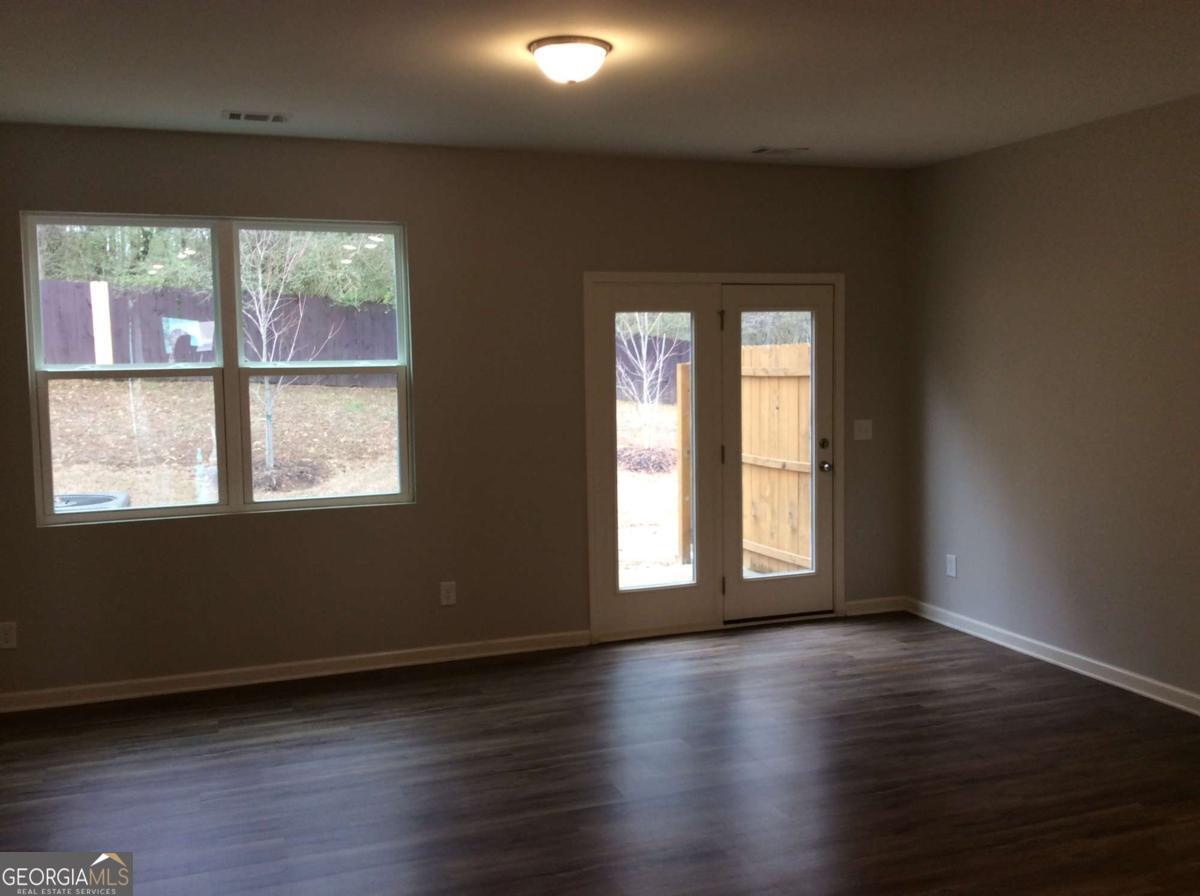 3075 Tarian Way Decatur, GA 30034 - Photo 3 of 15