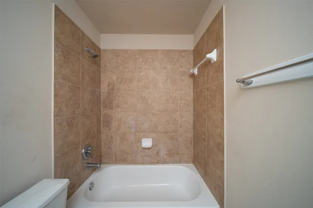 $2,500 | 19543 Otter Trail Court, Katy, TX 77449