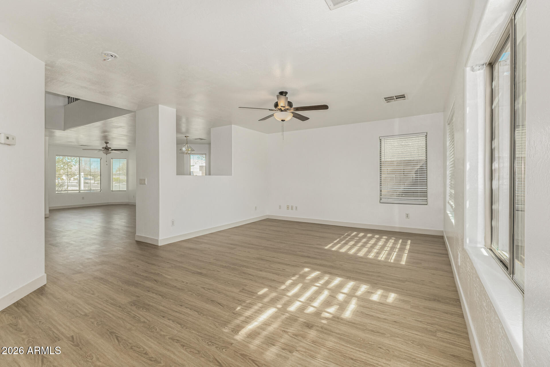 7327 West Cordes Road Phoenix, AZ 85043 - Photo 12 of 40 14 - Cordes 7327