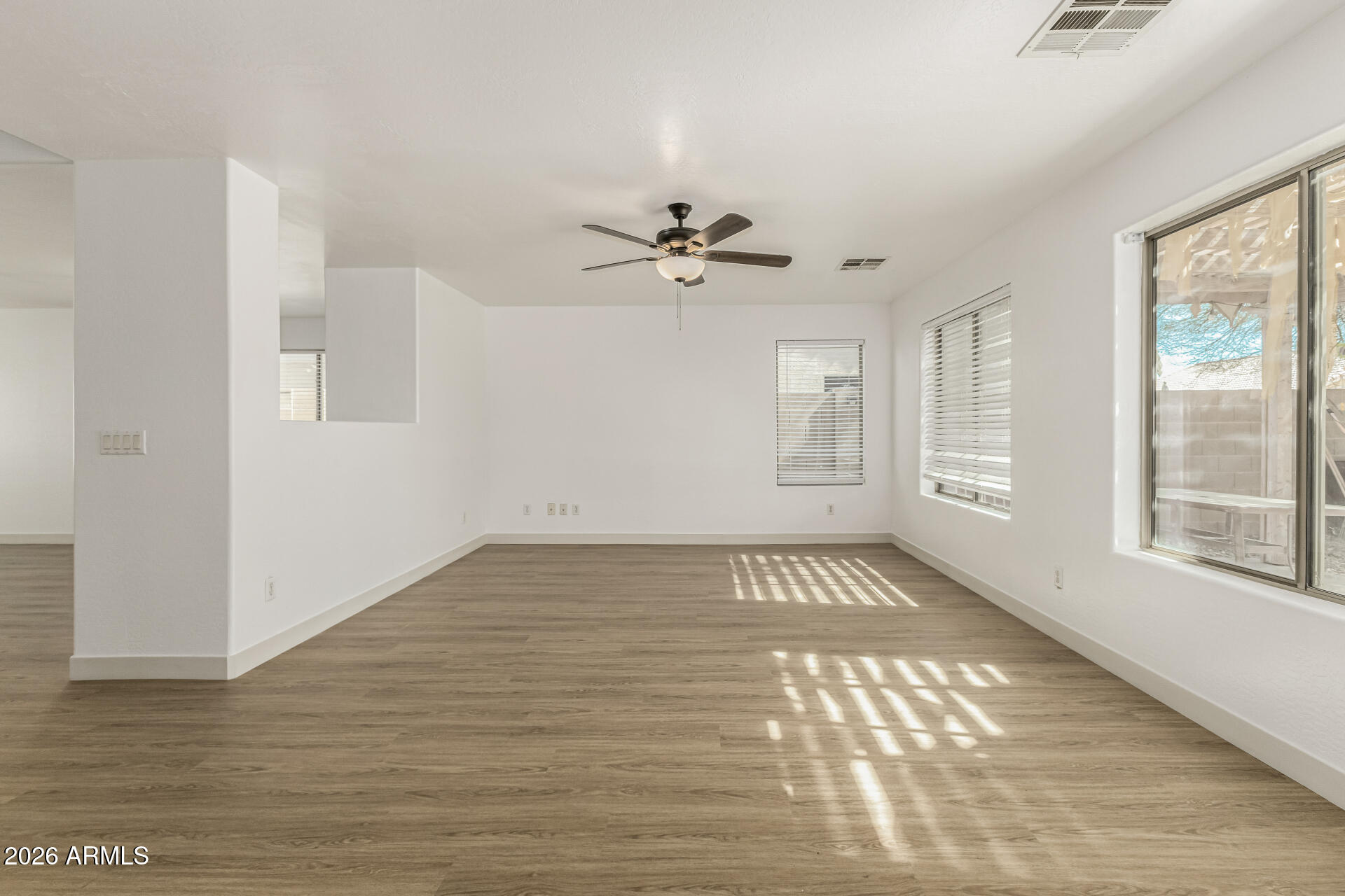 7327 West Cordes Road Phoenix, AZ 85043 - Photo 13 of 40 15 - Cordes 7327