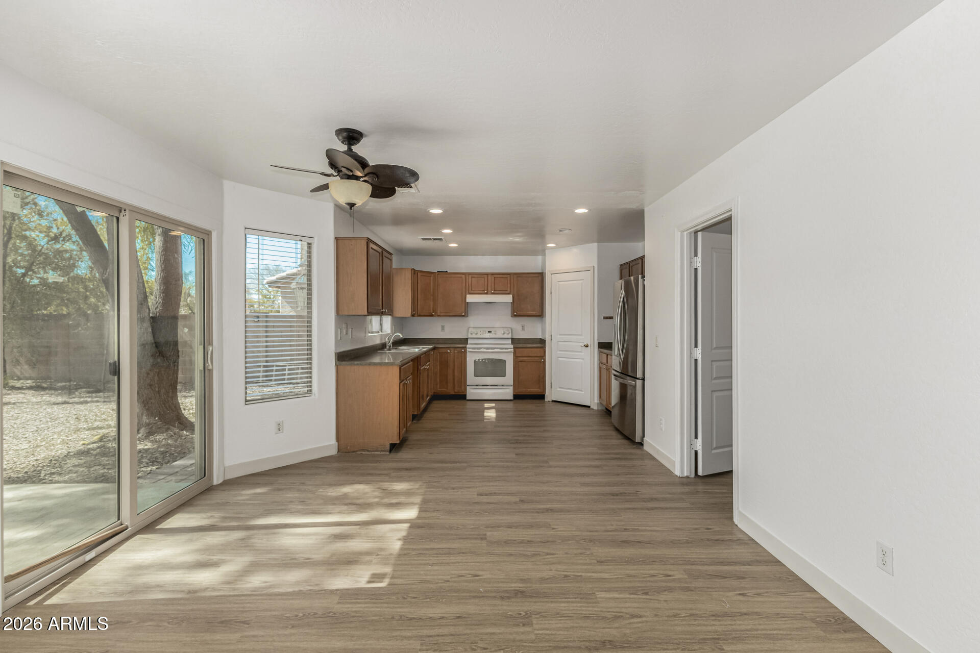 7327 West Cordes Road Phoenix, AZ 85043 - Photo 14 of 40 19 - Cordes 7327