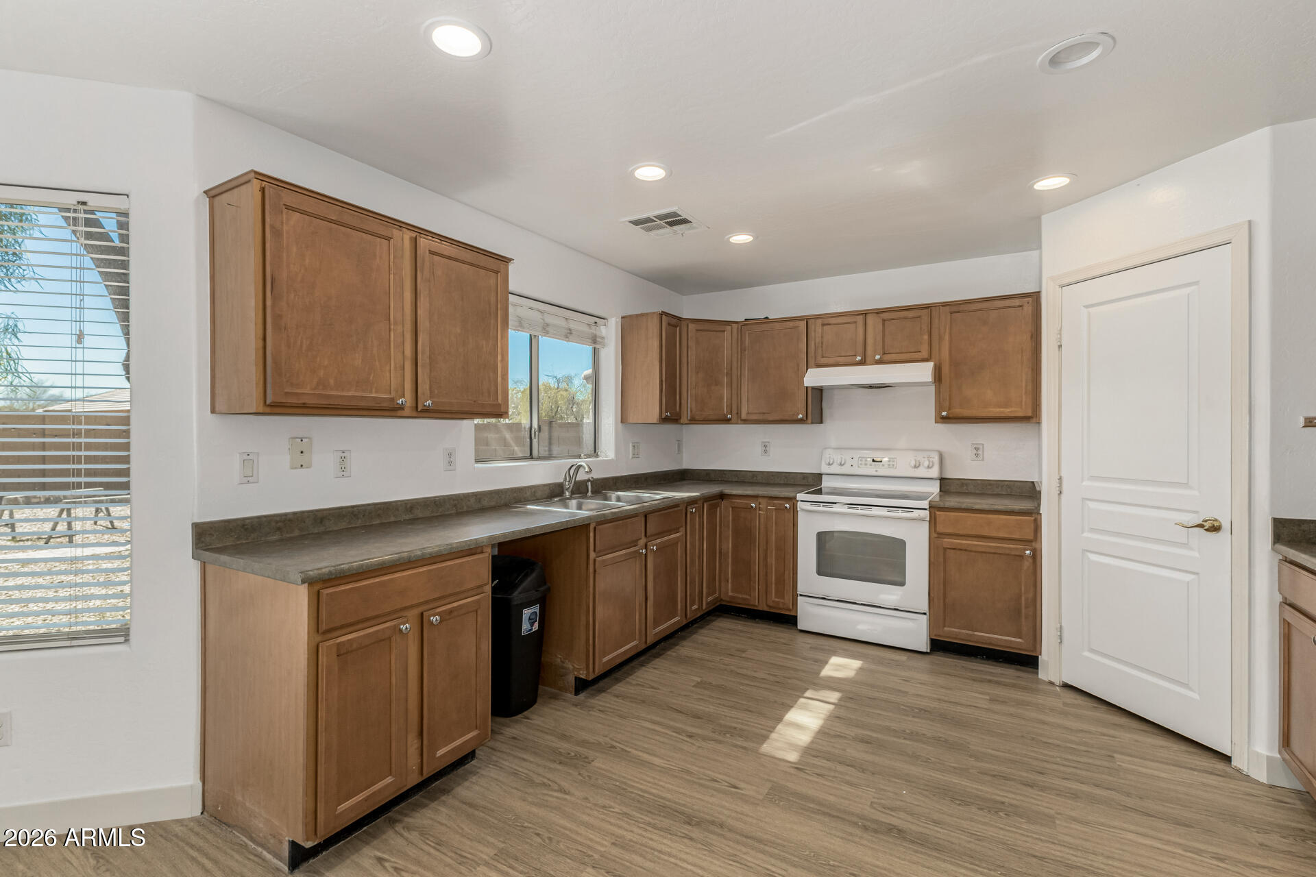 7327 West Cordes Road Phoenix, AZ 85043 - Photo 17 of 40 22 - Cordes 7327