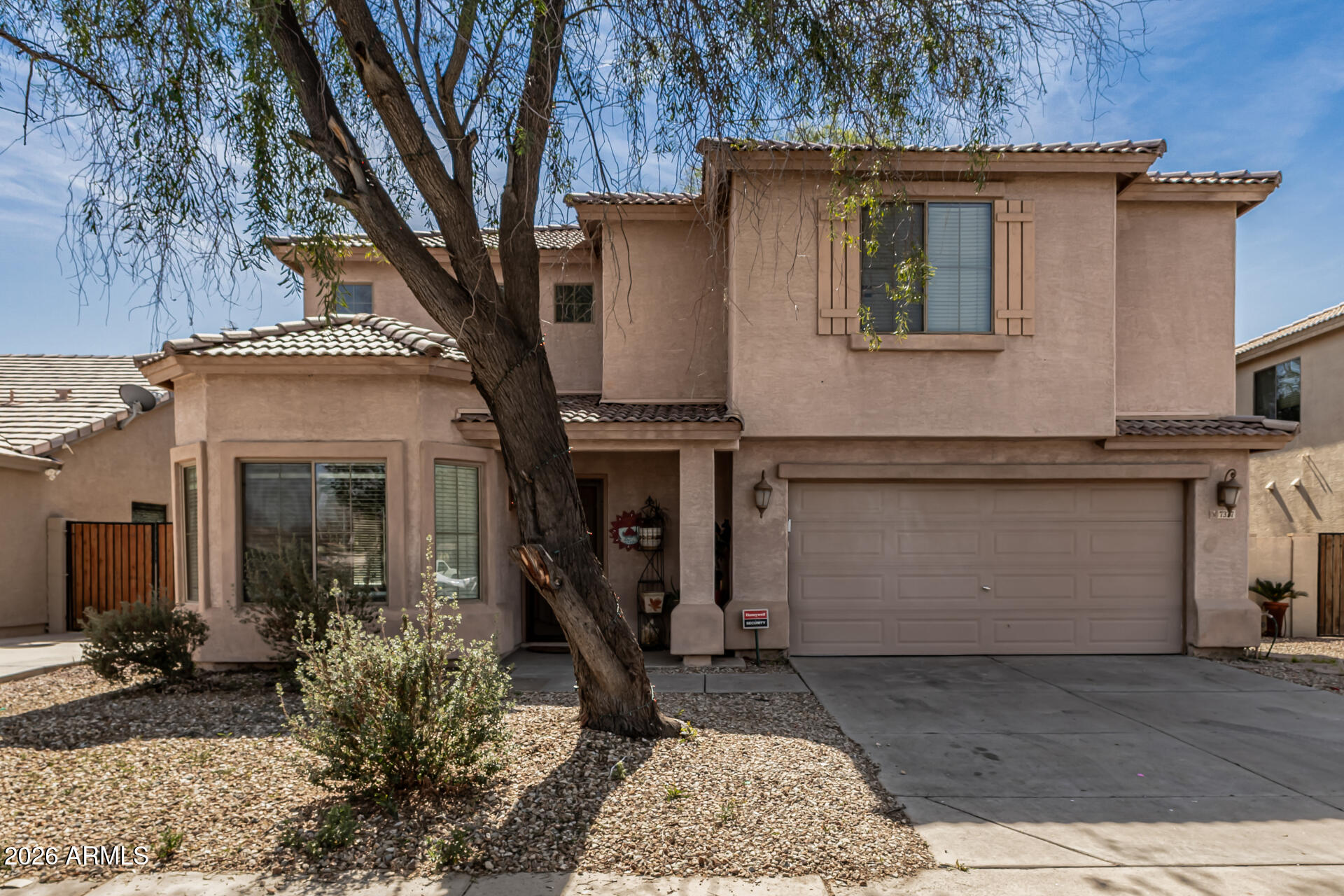 7327 West Cordes Road Phoenix, AZ 85043 - Photo 3 of 40 03 - Cordes 7327