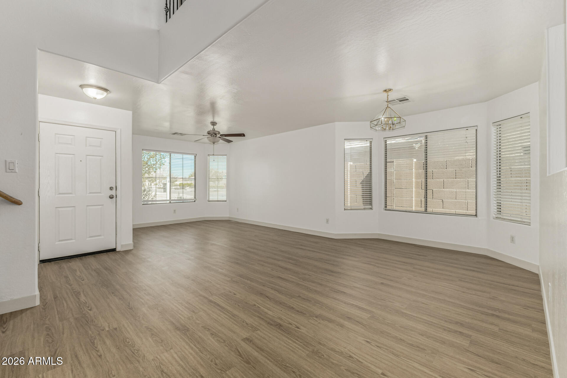 7327 West Cordes Road Phoenix, AZ 85043 - Photo 7 of 40 08 - Cordes 7327