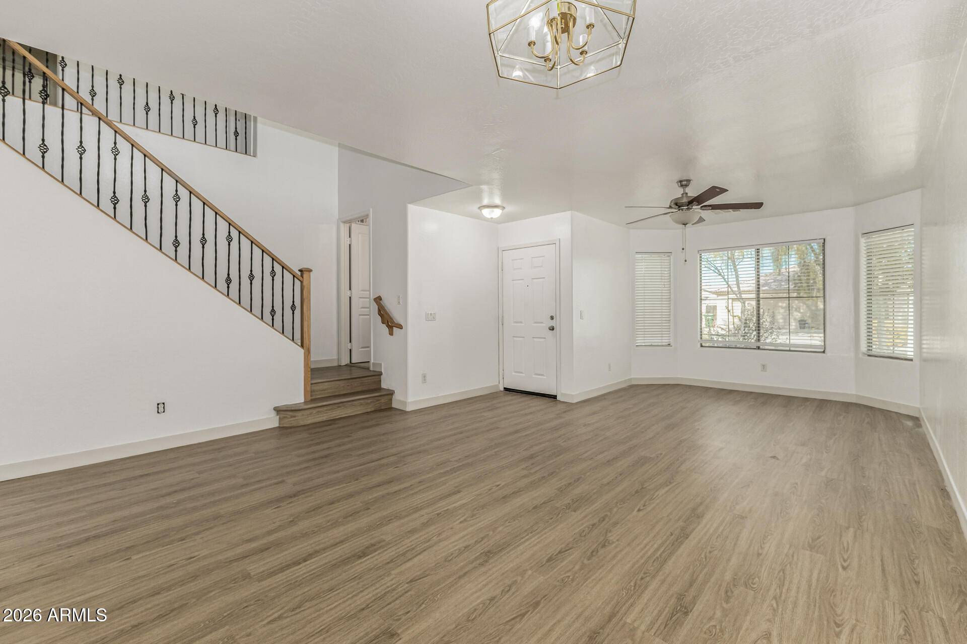 7327 West Cordes Road Phoenix, AZ 85043 - Photo 8 of 40 09 - Cordes 7327