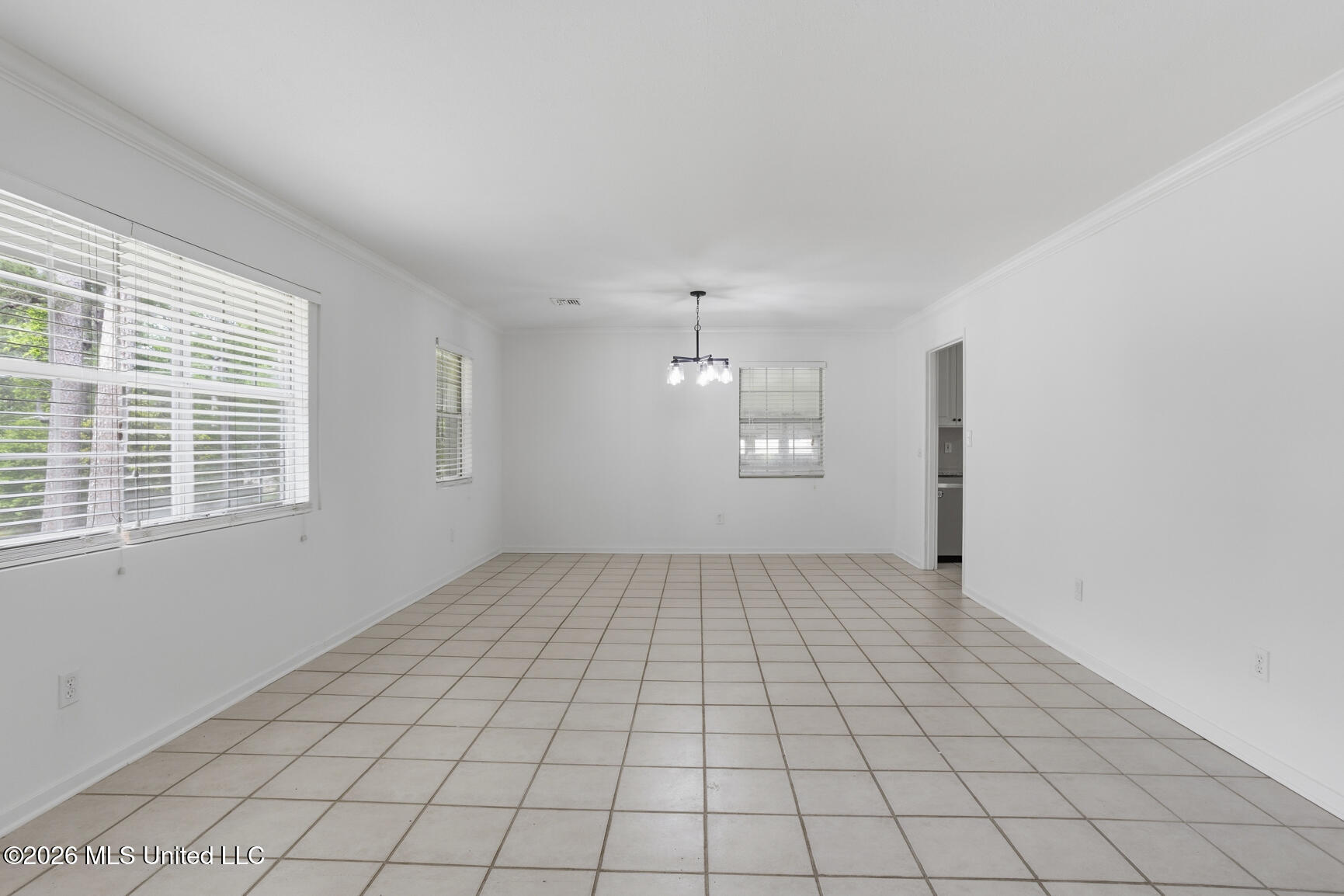 1735 Wilhurst Street Jackson, MS 39211 - Photo 3 of 28 1735 Wilhurst_jhookphotos-4