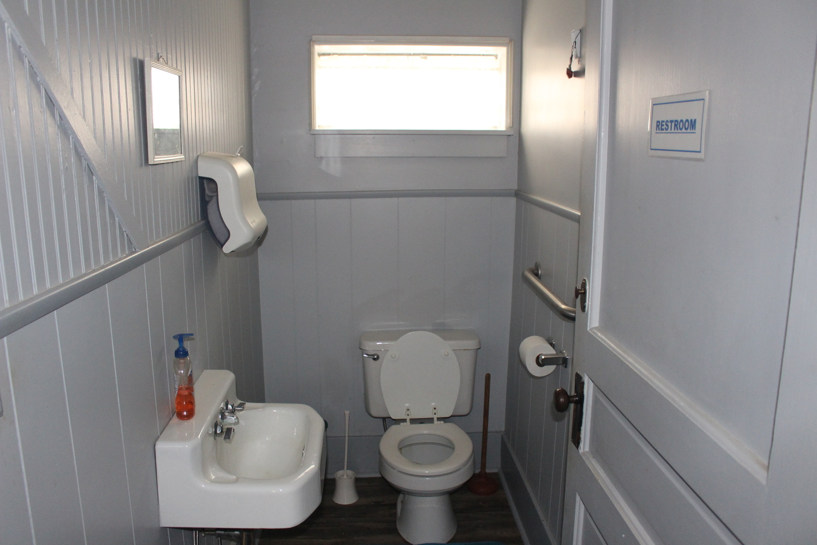 700 North Side Square Clinton, IL 61727 - Photo 13 of 16 Gallery Image 13