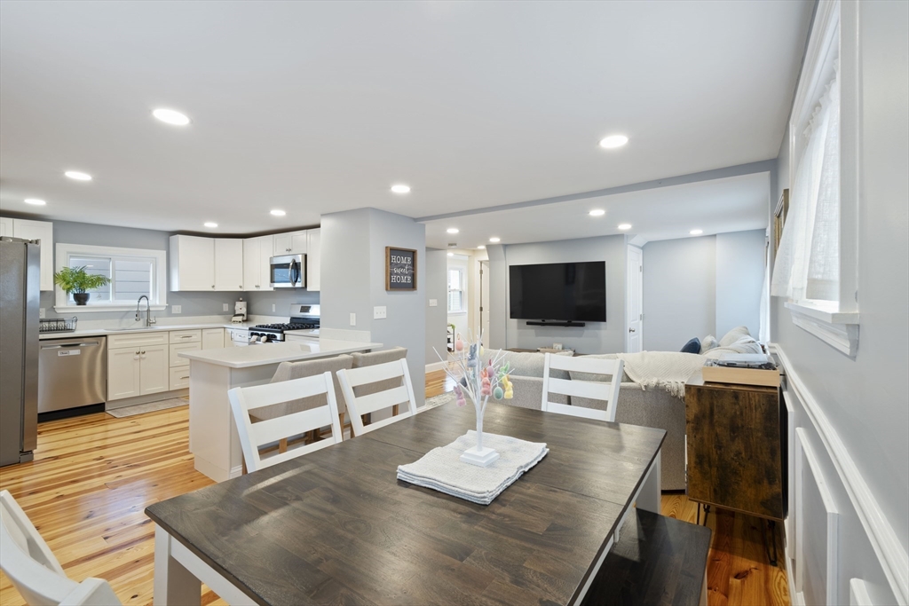 8 Rice Street Salem, MA 01970 - Photo 4 of 19 Gallery Image 4