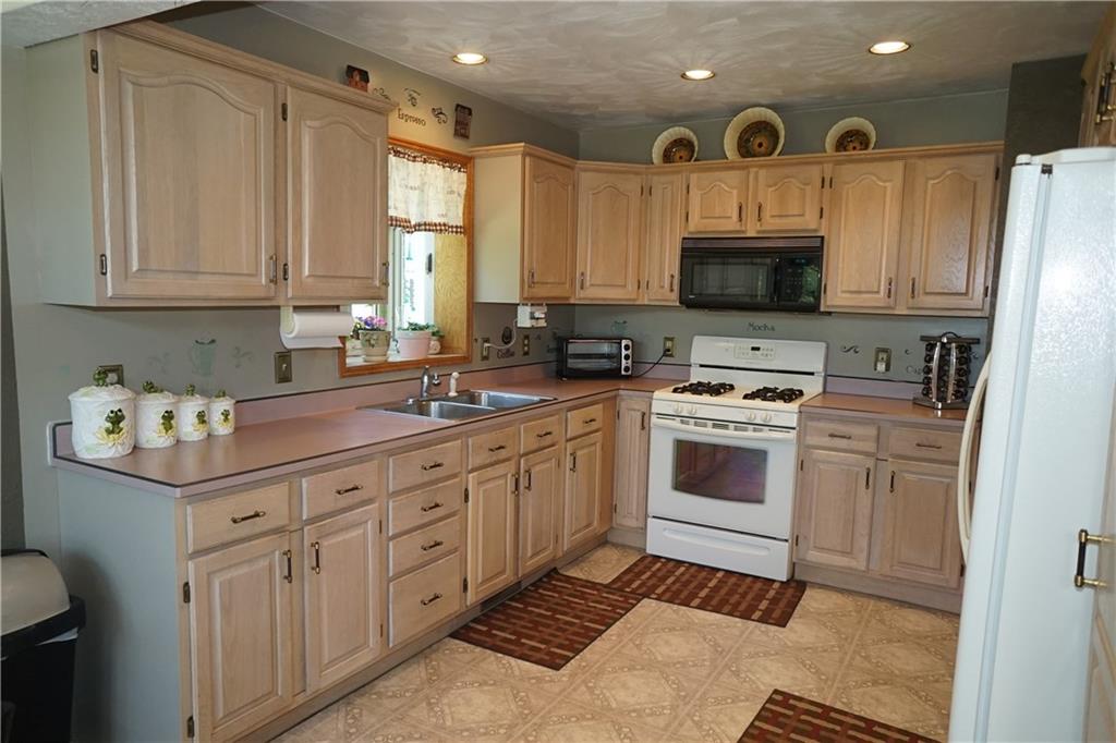 110 Milt Miller Road Renfrew, PA 16053 - Photo 9 of 25