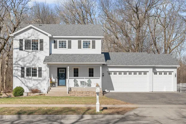 $399,900 | 615 Oakwood Drive, St. Cloud, MN 56304