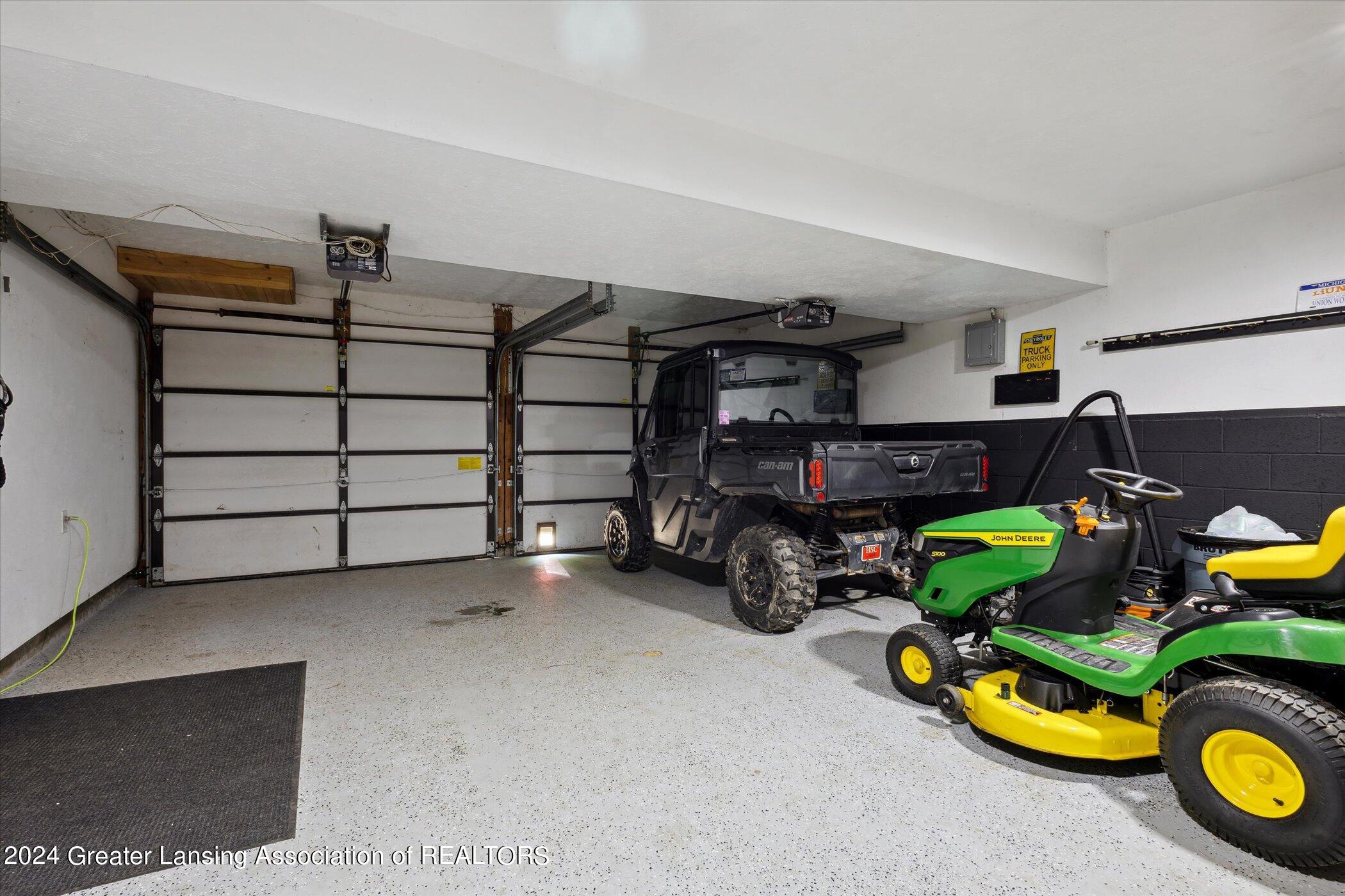 14312 McCrumb Road Eagle, MI 48822 - Photo 36 of 59 35-14312-McCrumb-Rd-Eagle-MI-48822-Windo