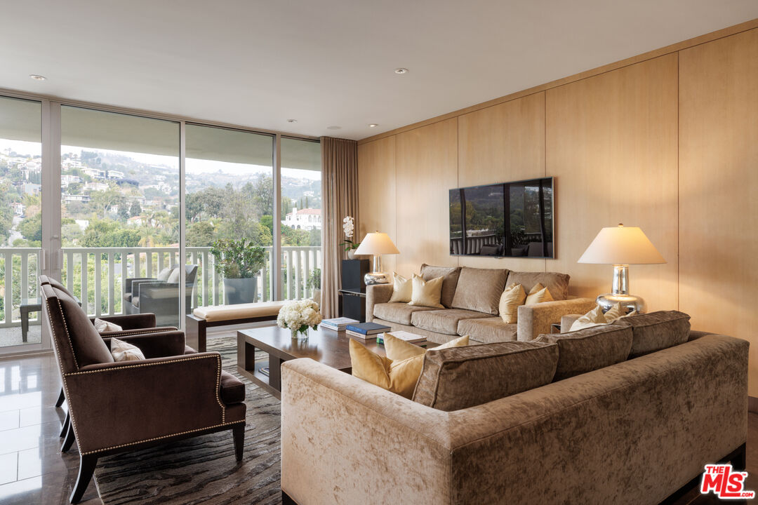 9255 Doheny Road, Unit 1003 West Hollywood, CA 90069 - Photo 2 of 9