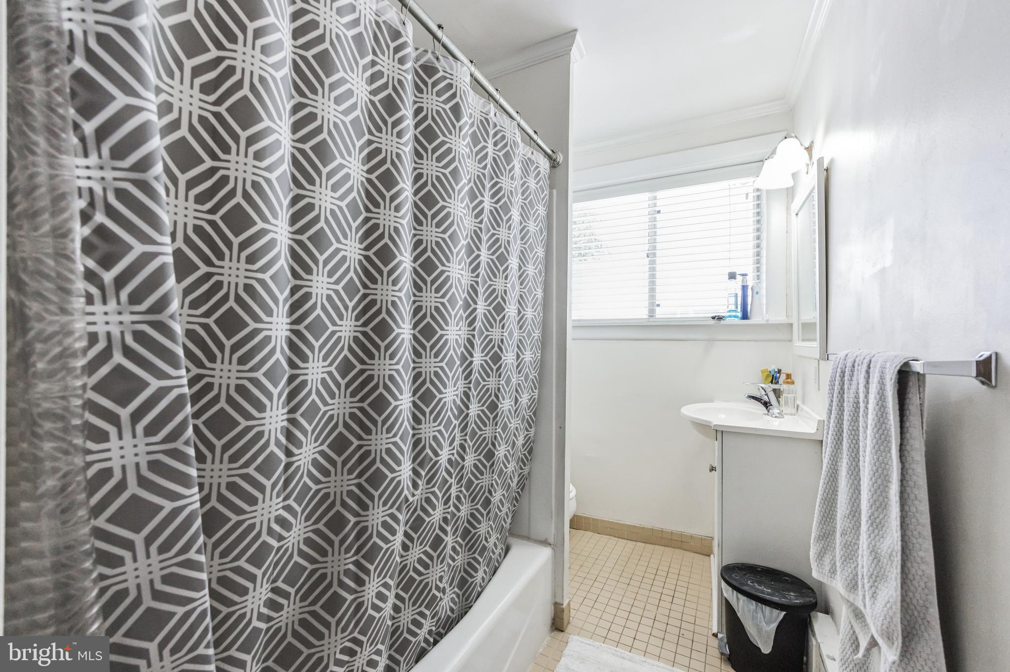 739 Humphreys Road Ardmore, PA 19003 - Photo 16 of 34 Gallery Image 16