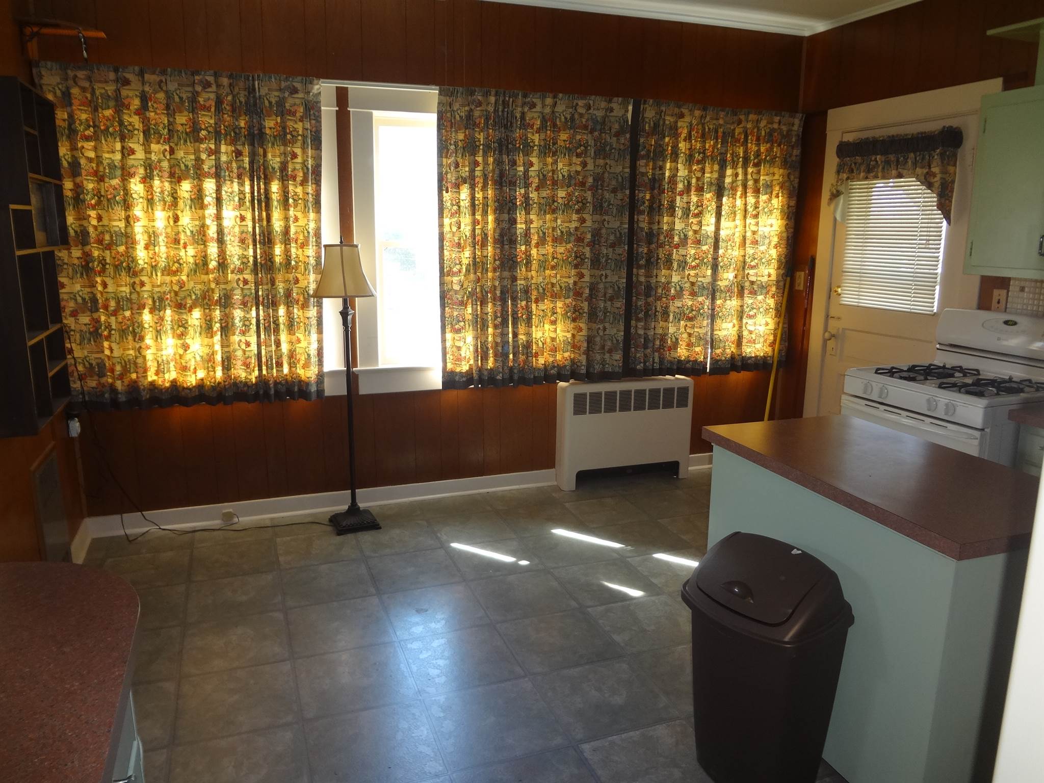 520 West 9th Street Rochester, IN 46975 - Photo 4 of 18 Gallery Image 4