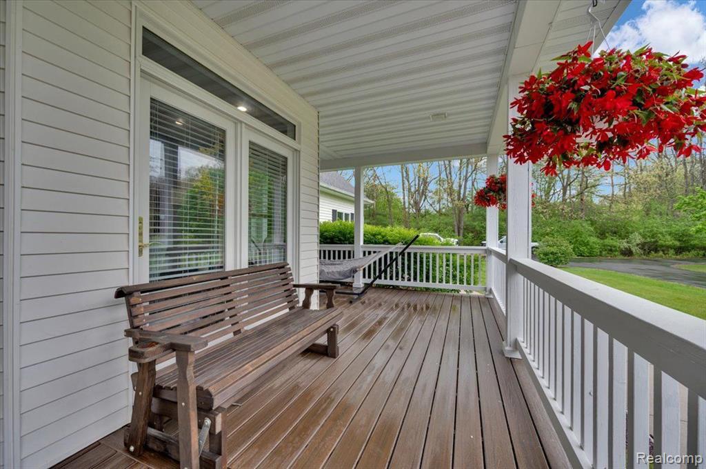 2227 Pheasant Ridge Lapeer, MI 48446 - Photo 20 of 55