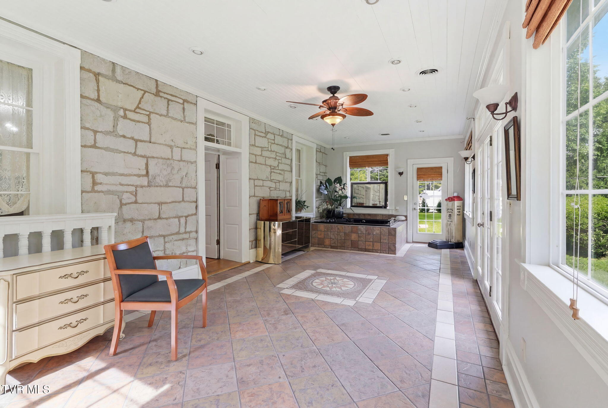 7500 Pounding Mill Branch Road Tazewell, VA 24651 - Photo 14 of 61 13