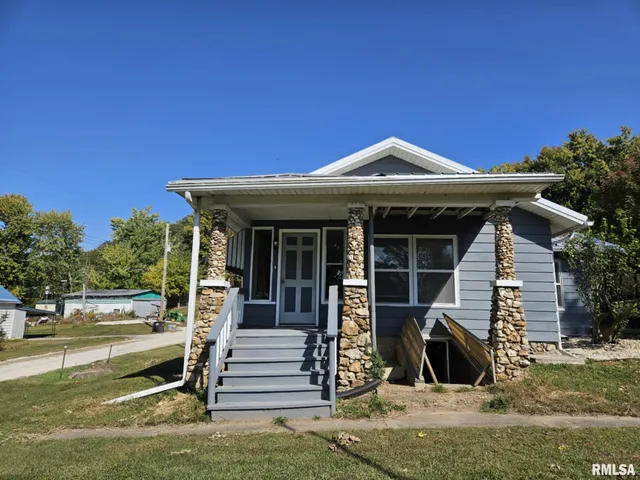 $99,000 | 174 Clinton Street, Hamburg, IL 62045