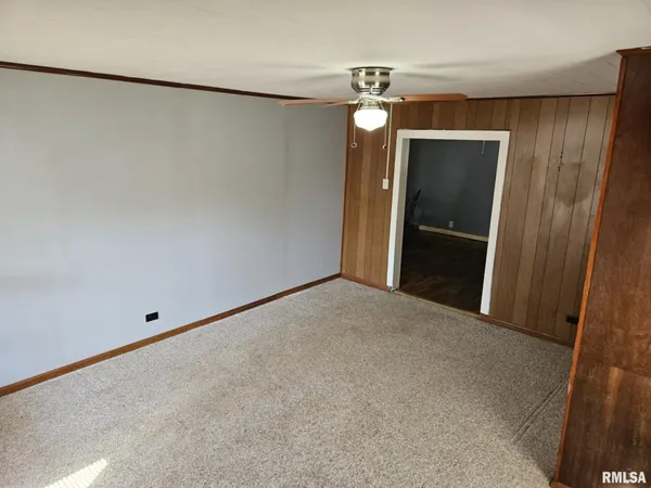 $97,000 | 174 Clinton Street, Hamburg, IL 62045