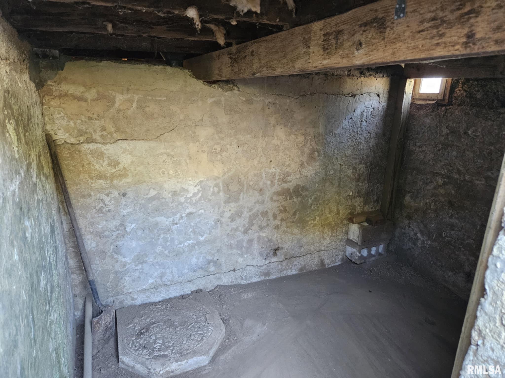 174 Clinton Street Hamburg, IL 62045 - Photo 25 of 40