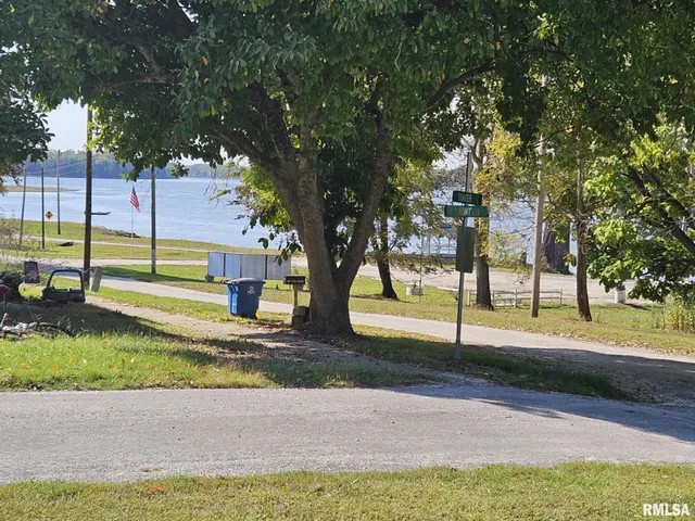 $99,000 | 174 Clinton Street, Hamburg, IL 62045