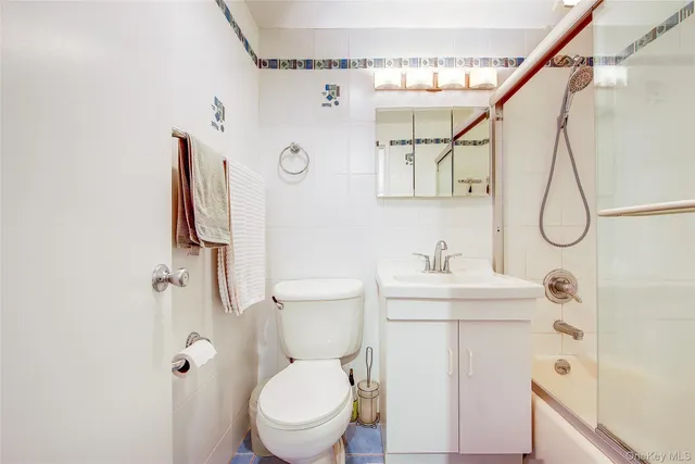 $459,000 | 66-36 Yellowstone Boulevard, Unit 17H | Birchwood Towers