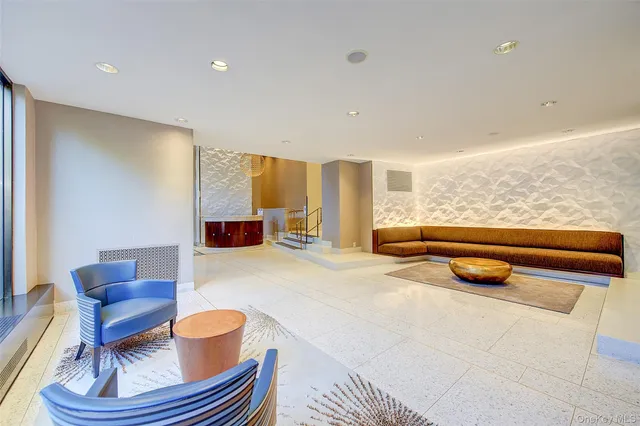 $459,000 | 66-36 Yellowstone Boulevard, Unit 17H | Birchwood Towers