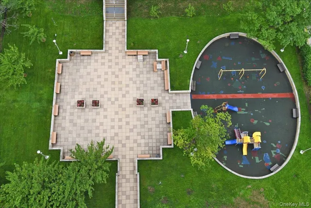 $459,000 | 66-36 Yellowstone Boulevard, Unit 17H | Birchwood Towers