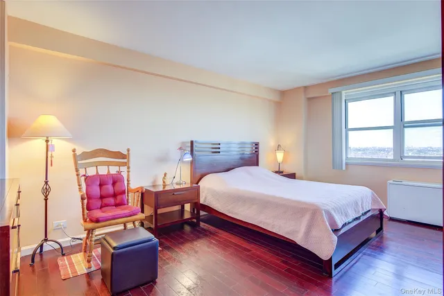 $459,000 | 66-36 Yellowstone Boulevard, Unit 17H | Birchwood Towers