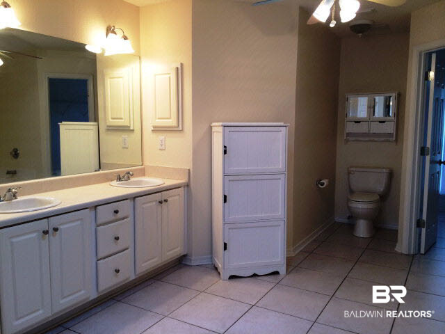 16397 Othello Lane Foley, AL 36535 - Photo 17 of 31 Massive bathroom with two large walk in closets