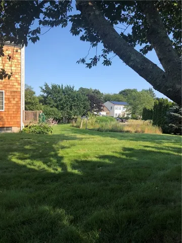 $3,750 | 116 Evergreen Drive, Portsmouth, RI 02871