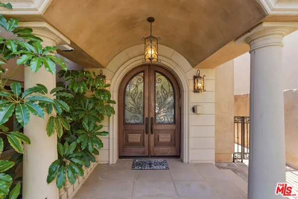 $18,495 | 2023 Parnell Avenue, Los Angeles, CA 90025