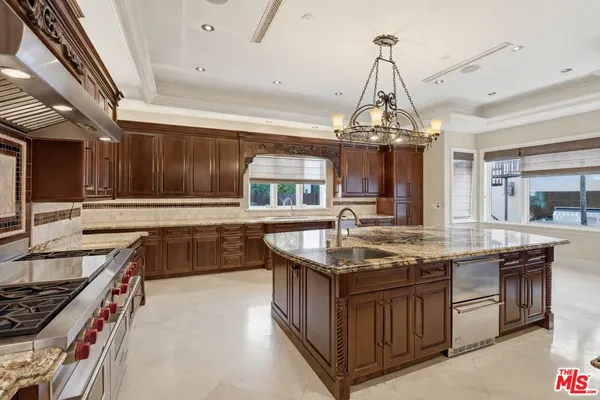 $18,495 | 2023 Parnell Avenue, Los Angeles, CA 90025