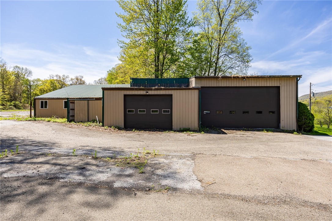 7425 Eelpot Road Naples, NY 14512 - Photo 33 of 43 Large Heated Building with generator and lift