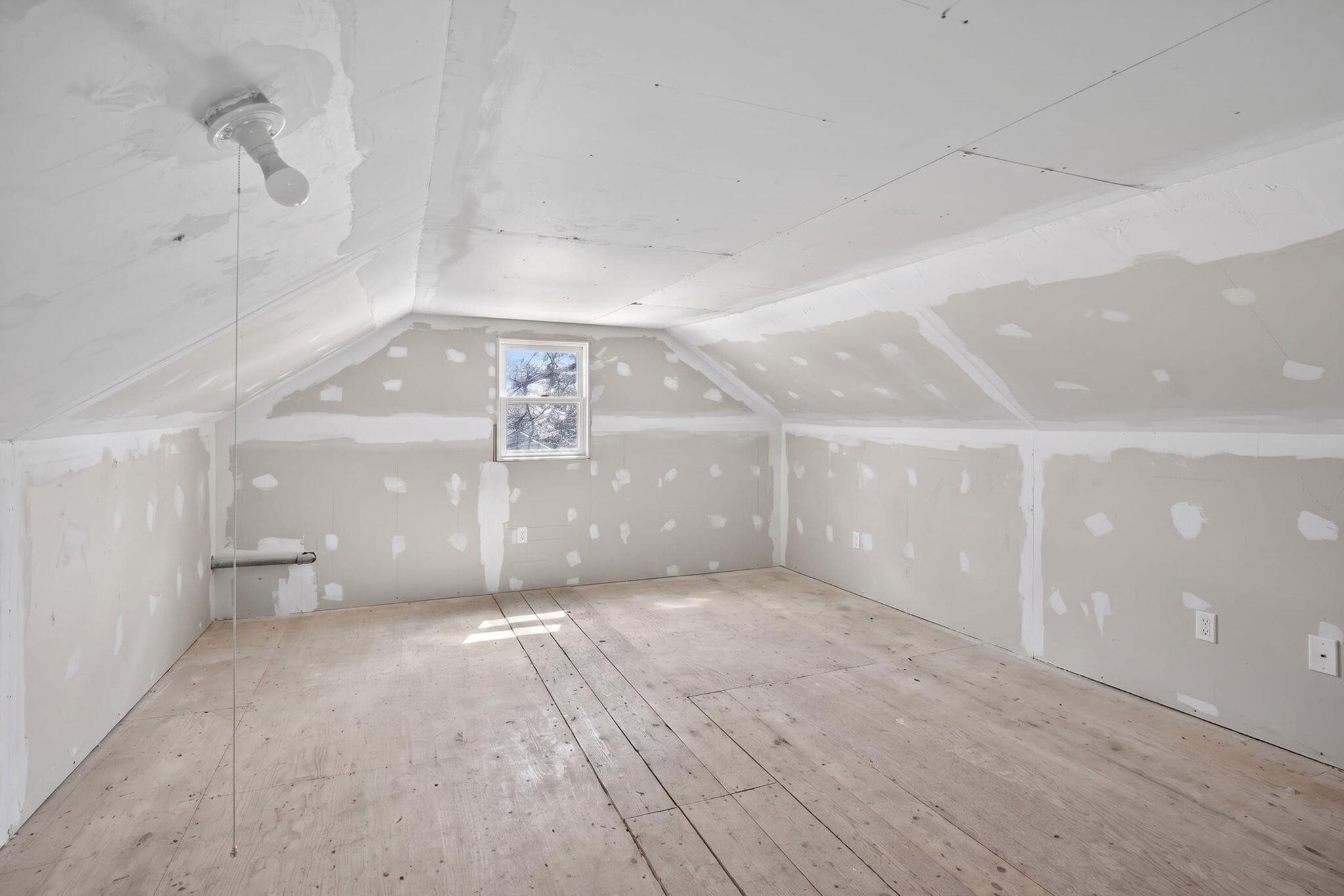 20 Fresh Brook Lane, Unit A Wellfleet, MA 02667 - Photo 25 of 35 a view of a big room with white walls