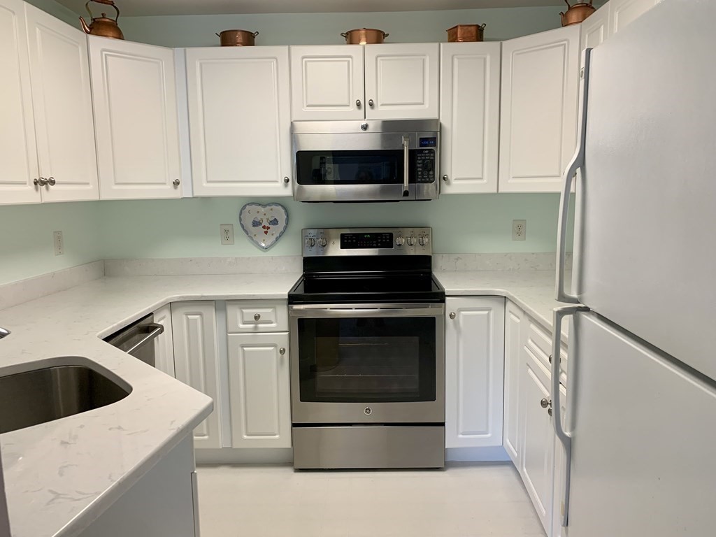 1 Riverview Boulevard, Unit 7204 Methuen, MA 01844 - Photo 6 of 20