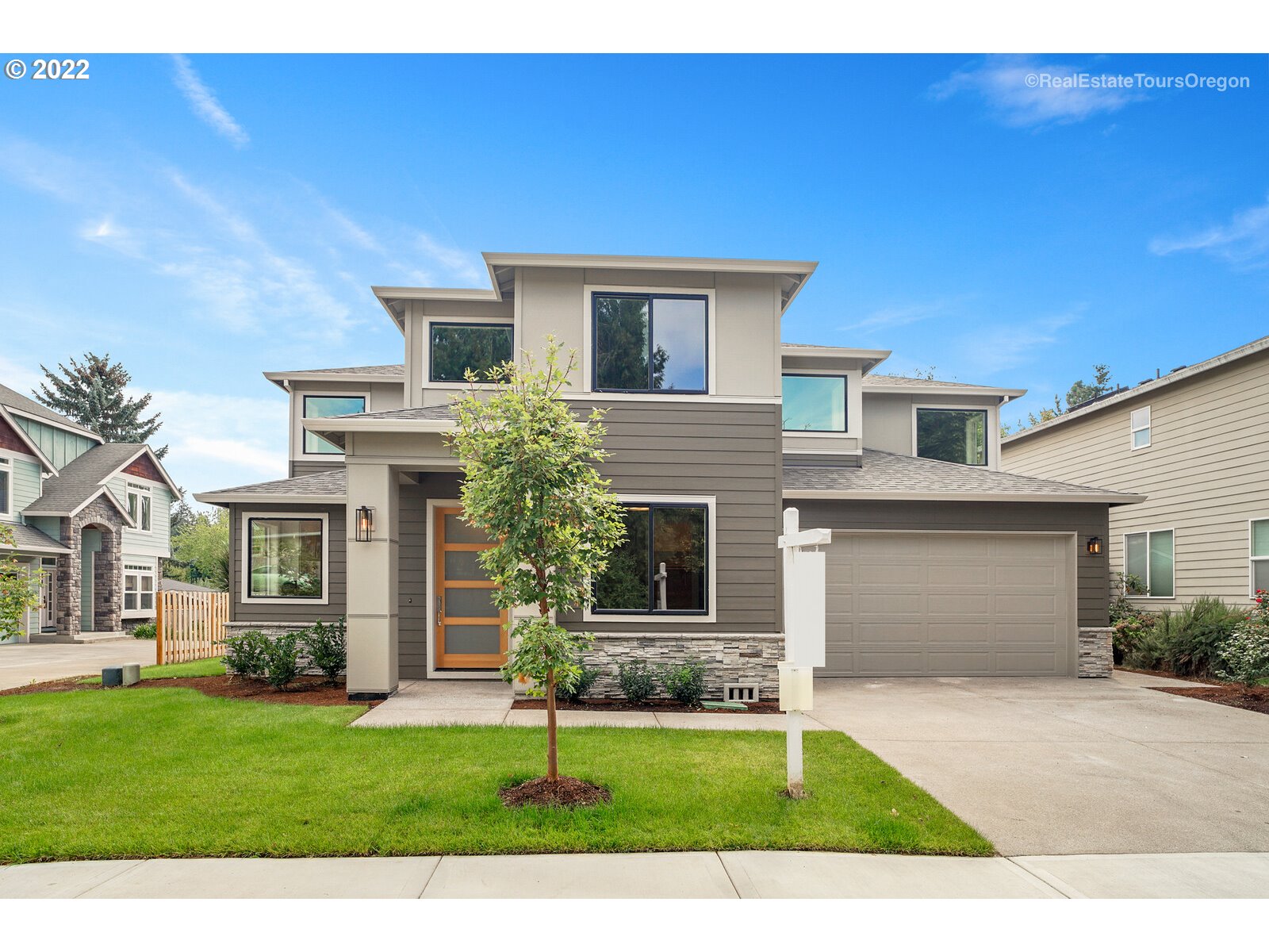 7048 Southwest Raz Court Portland, OR 97223 - Photo 1 of 28 Gallery Image 1