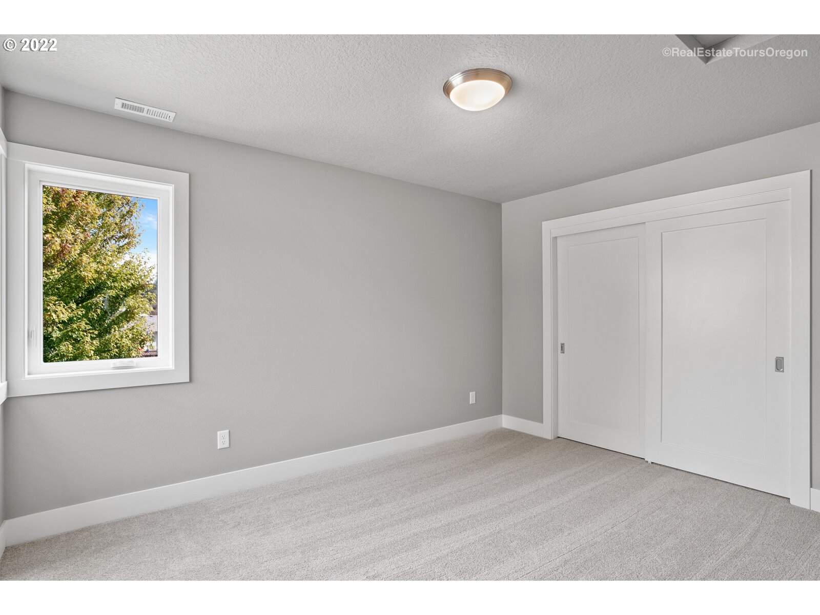 7048 Southwest Raz Court Portland, OR 97223 - Photo 18 of 28 Gallery Image 18