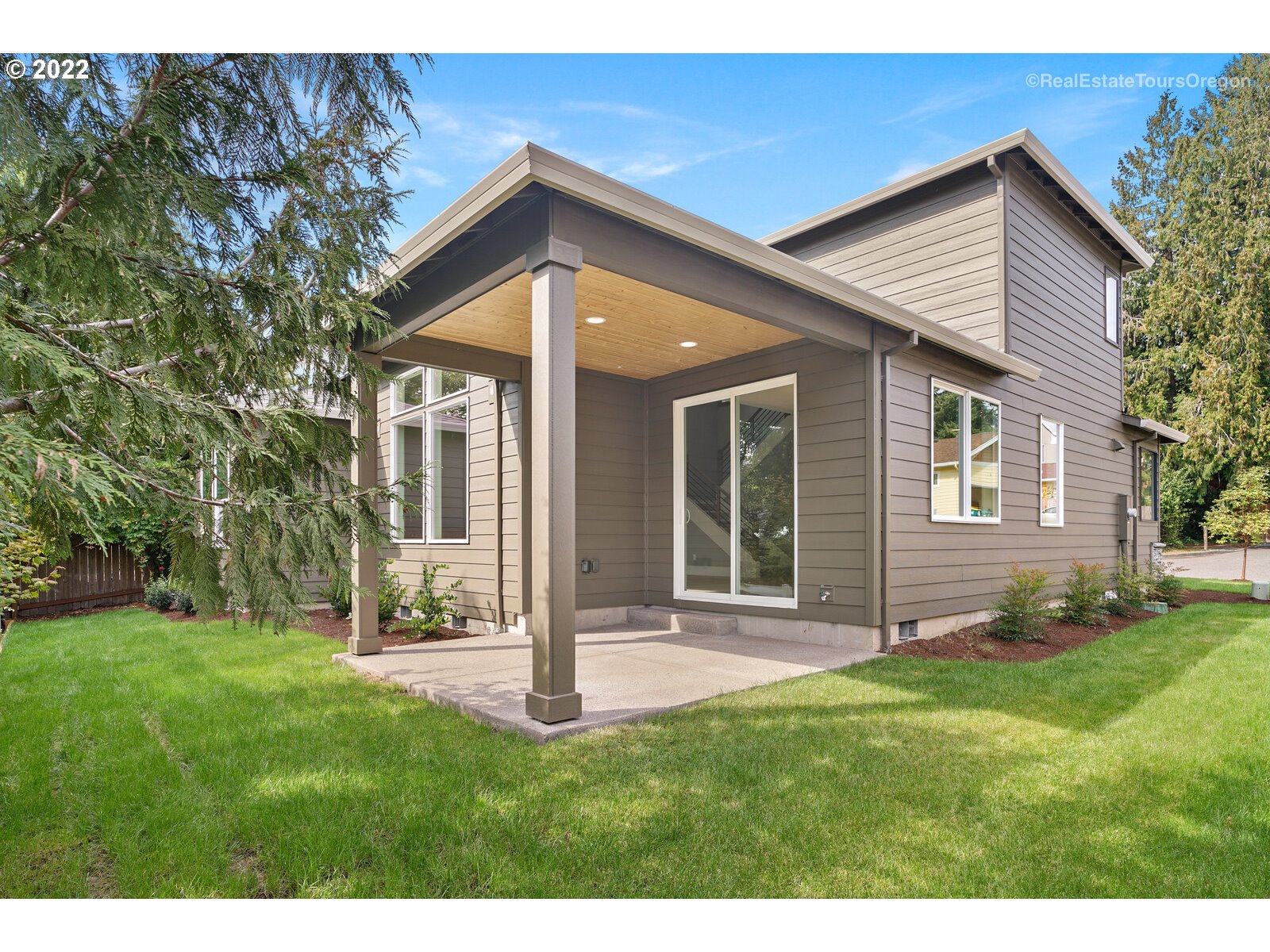 7048 Southwest Raz Court Portland, OR 97223 - Photo 25 of 28 Gallery Image 25