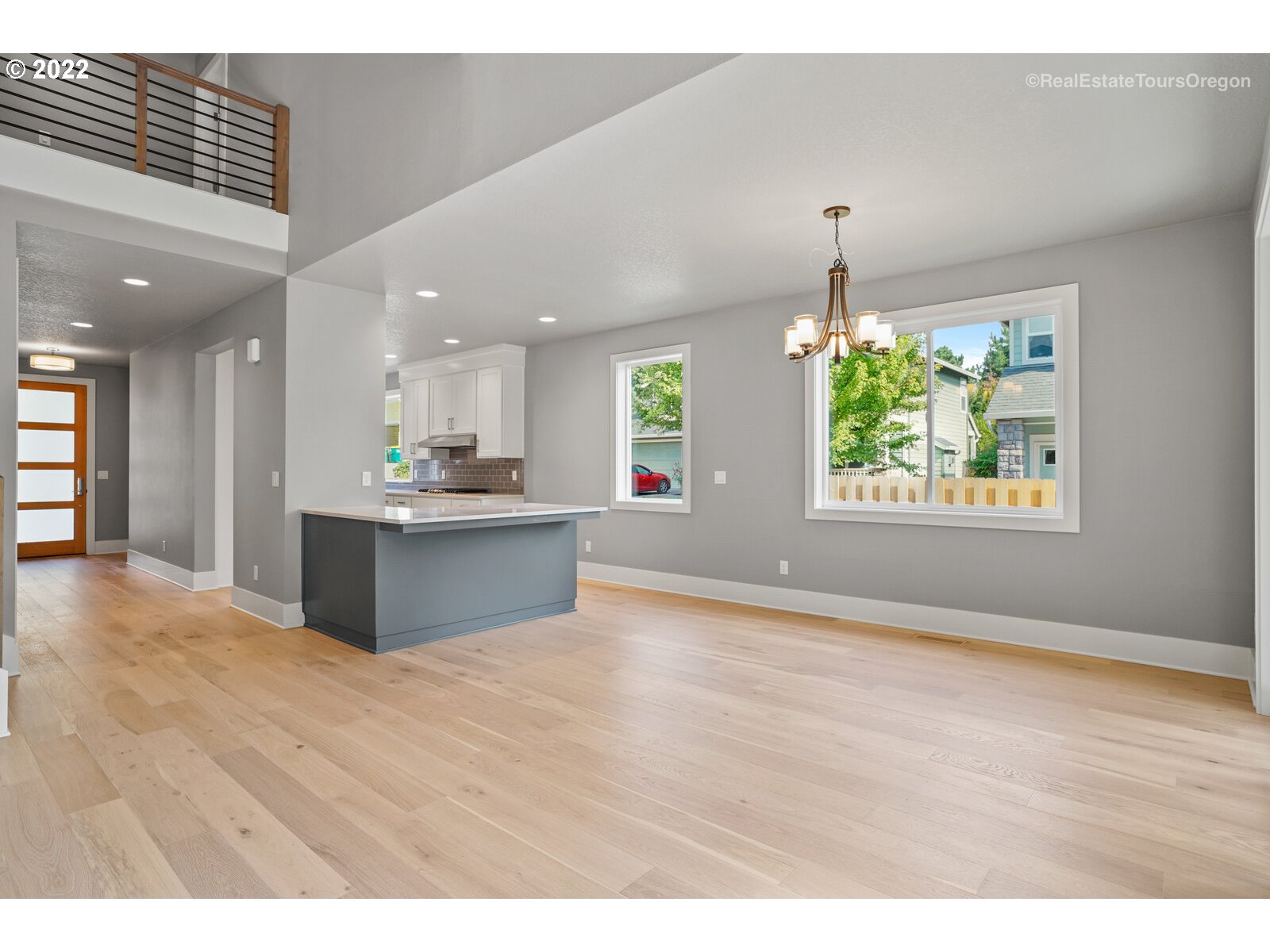 7048 Southwest Raz Court Portland, OR 97223 - Photo 4 of 28 Dining Area