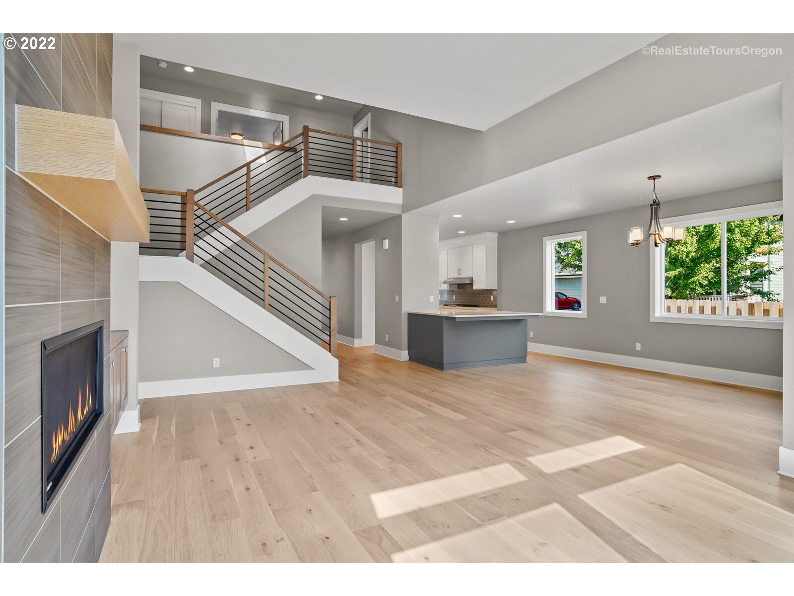 7048 Southwest Raz Court Portland, OR 97223 - Photo 5 of 28 Gallery Image 5