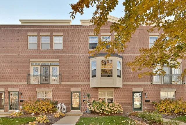 $399,900 | 2417 North 75th Avenue, Unit C, Elmwood Park, IL 60707