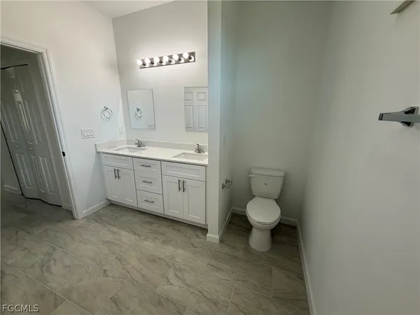$1,950 | 1115 Cove Street East, Lehigh Acres, FL 33974