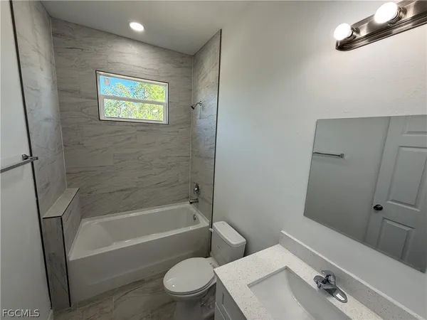 $1,950 | 1115 Cove Street East, Lehigh Acres, FL 33974