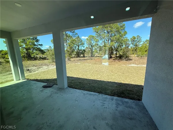 $1,950 | 1115 Cove Street East, Lehigh Acres, FL 33974