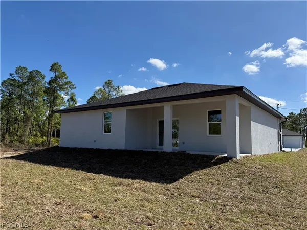 $1,950 | 1115 Cove Street East, Lehigh Acres, FL 33974