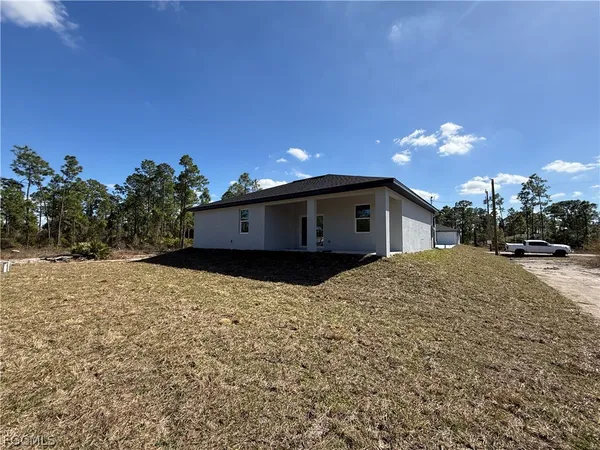 $1,950 | 1115 Cove Street East, Lehigh Acres, FL 33974