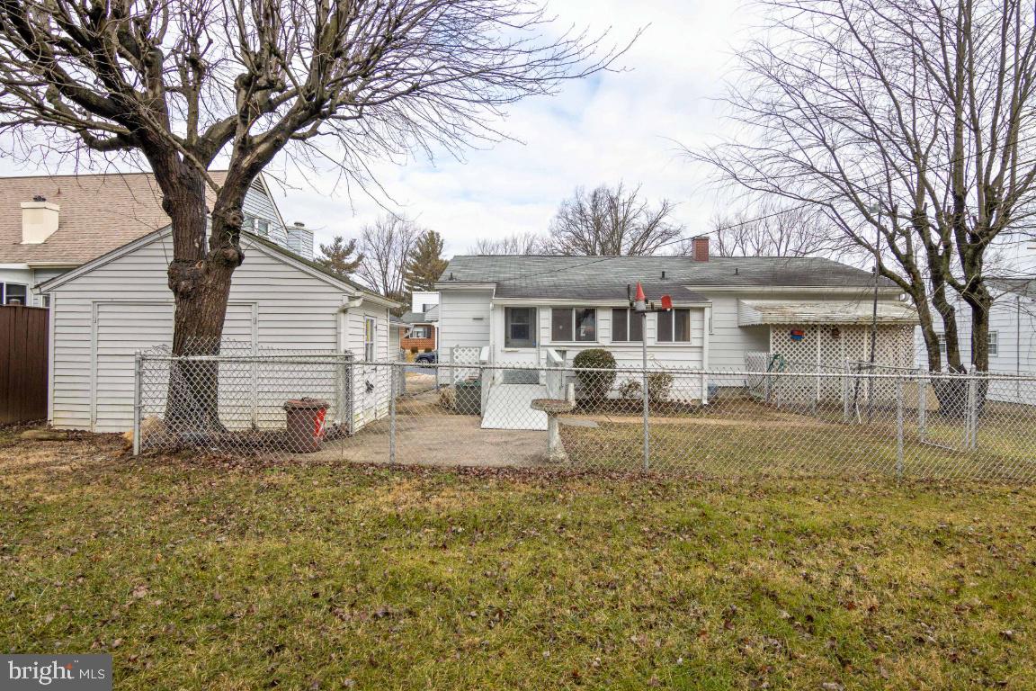 6111 Deerbrook Road Baltimore, MD 21228 - Photo 40 of 41
