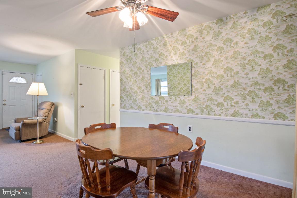 6111 Deerbrook Road Baltimore, MD 21228 - Photo 8 of 41