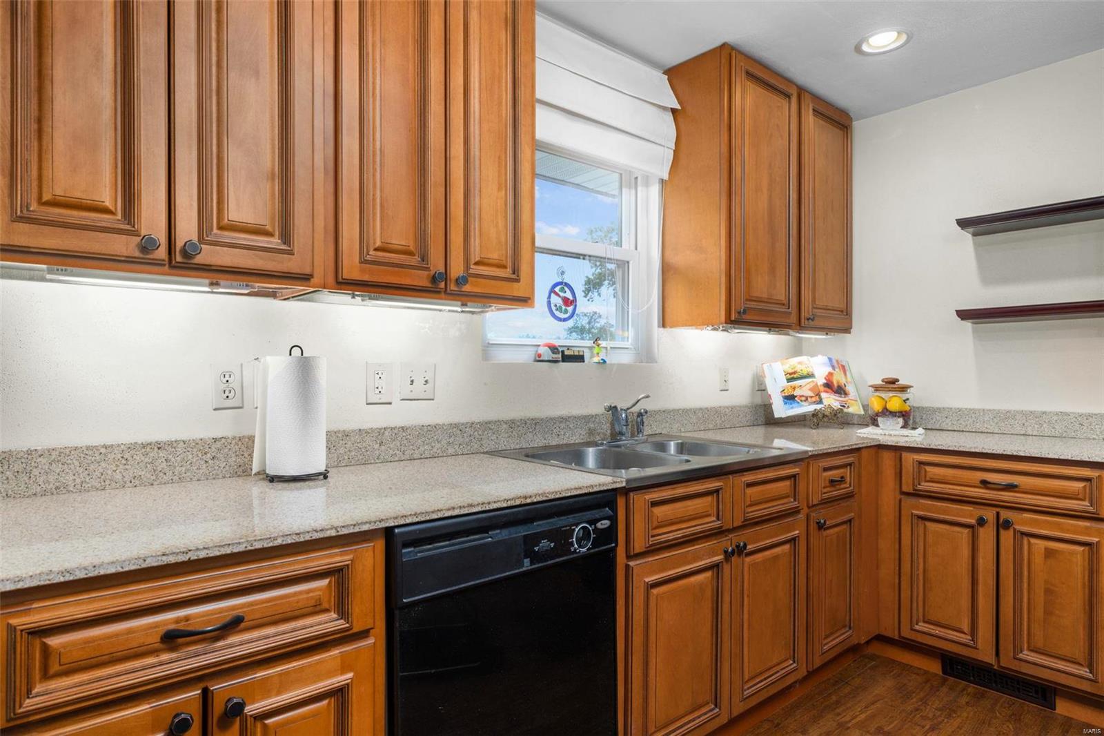 1421 South Sappington Rd Street St. Louis, MO 63126 - Photo 8 of 35 Gallery Image 8